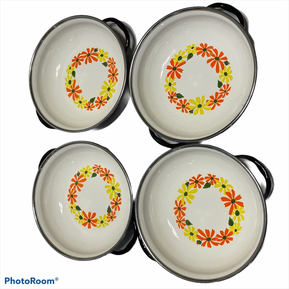 4- Ekco Country Garden Porcelain Clad Cookware